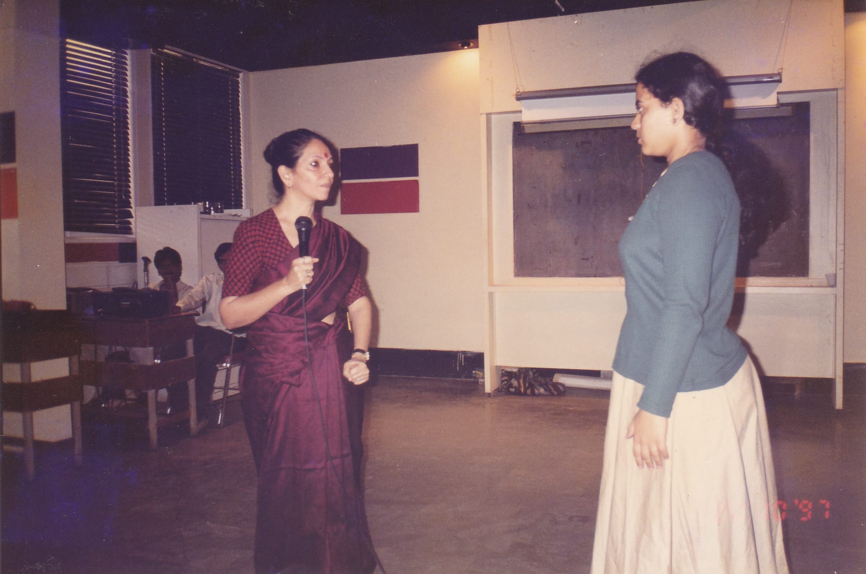 Theatre_Veenapani_SNDT_1997.jpg